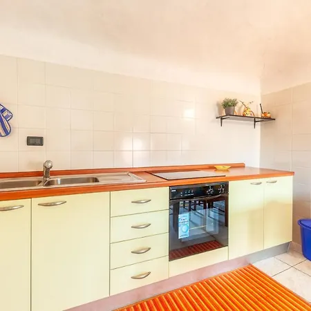 Appartamento Casaviva - Casa Vacanze Ad Via Roma Albenga